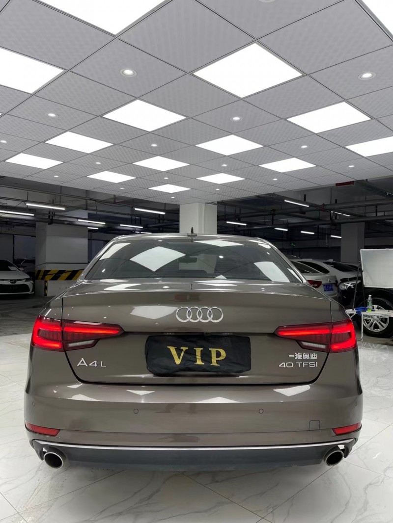 成都18年奥迪A4L5