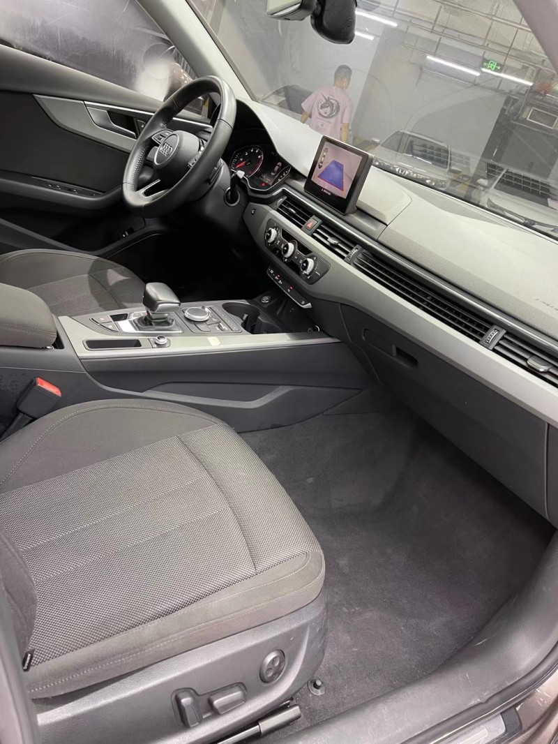 成都18年奥迪A4L2