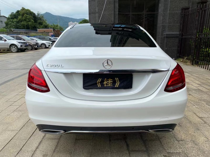 南寧18年奔馳C6