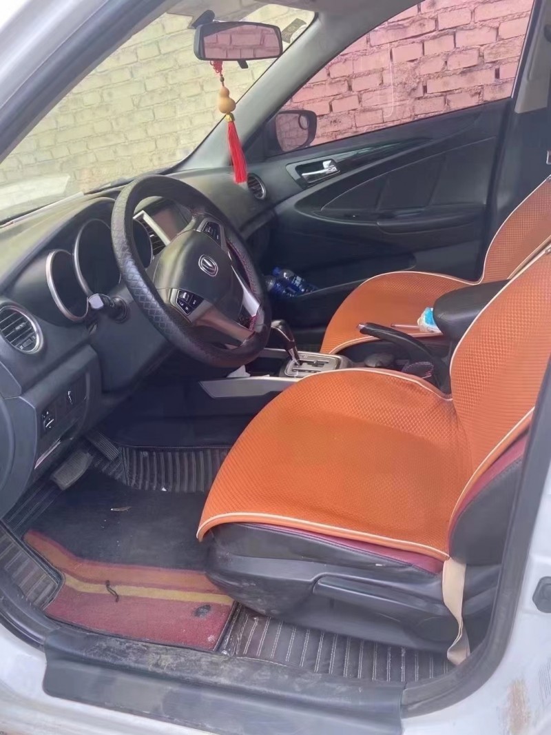洛陽15年長安汽車逸動1