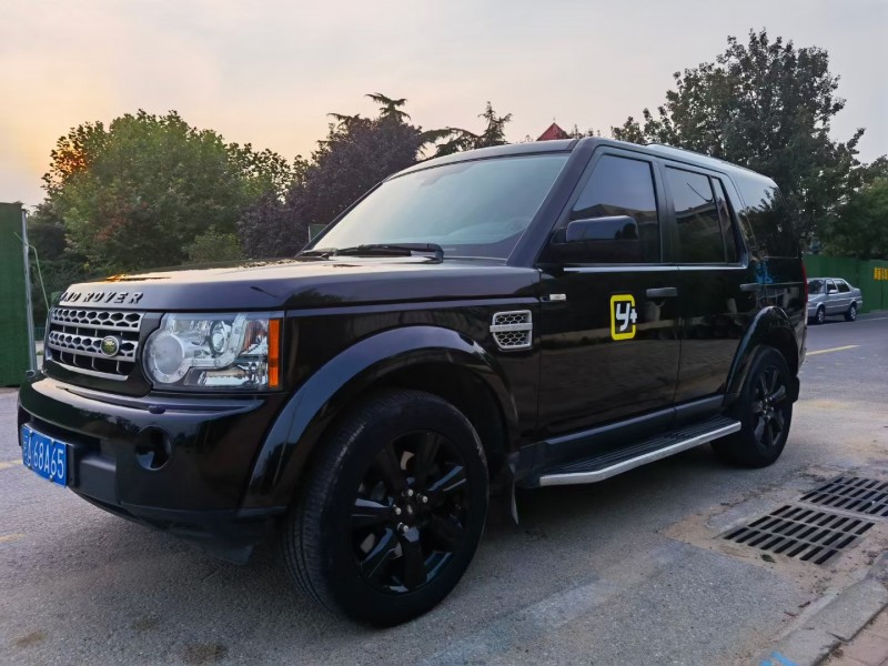 青岛11年路虎发现47