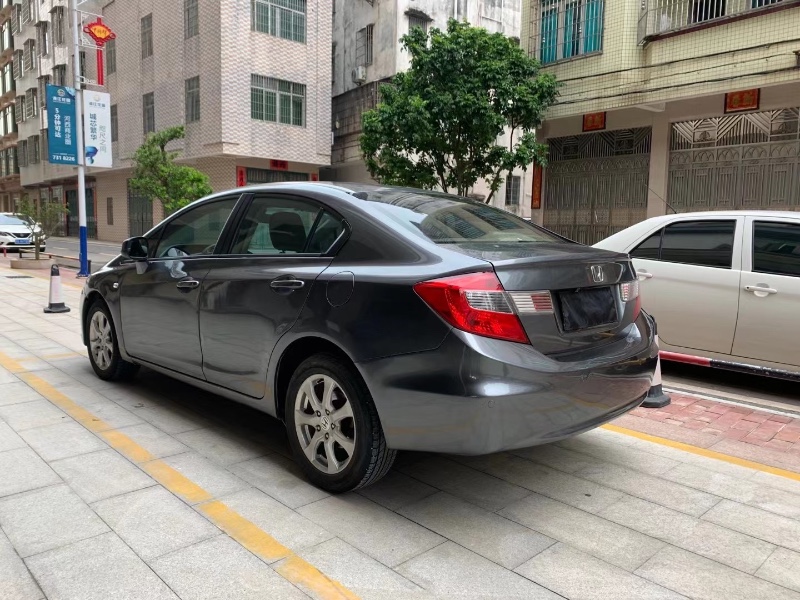 广州12年本田思域9