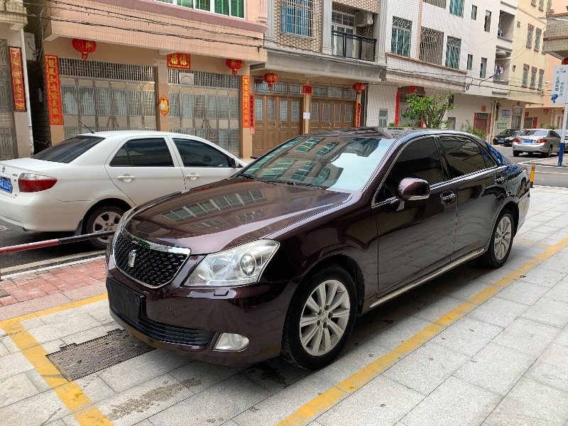 广州12年丰田皇冠8