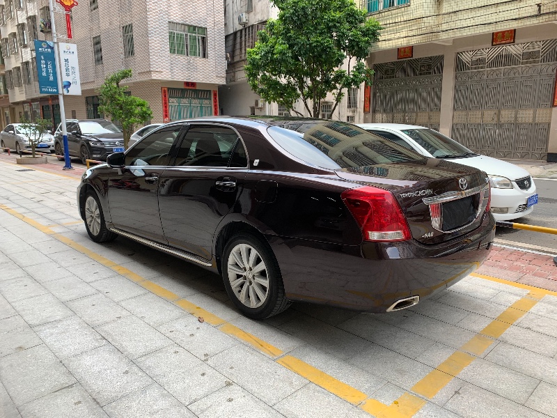 广州12年丰田皇冠2