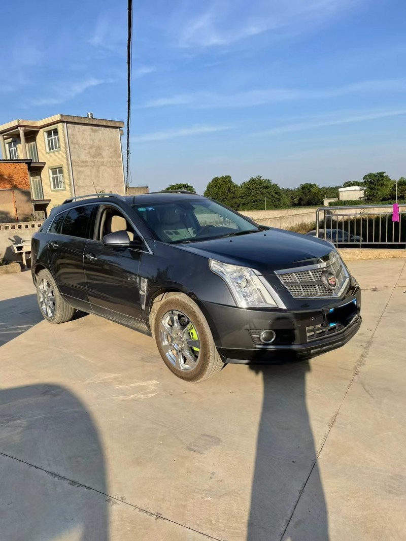 安慶10年凱迪拉克SRX3