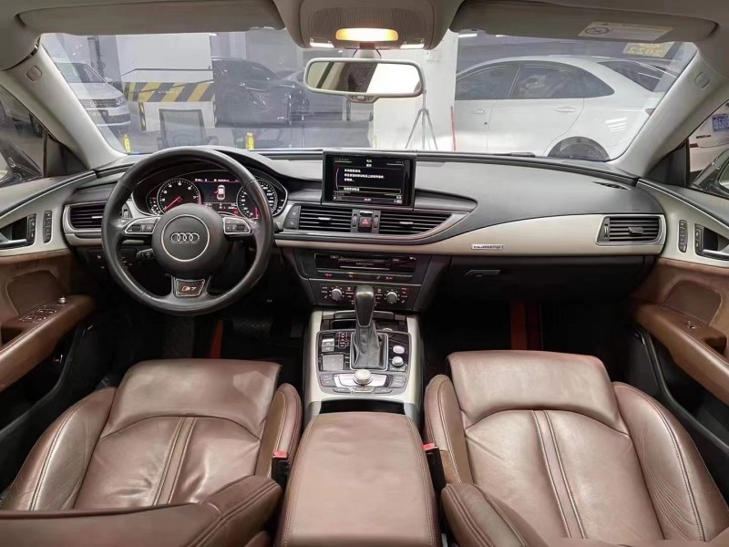 成都16年奥迪A79