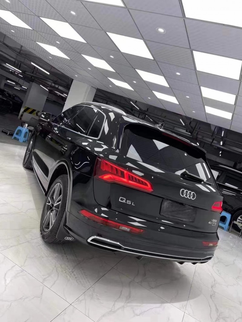 成都20年奥迪Q56