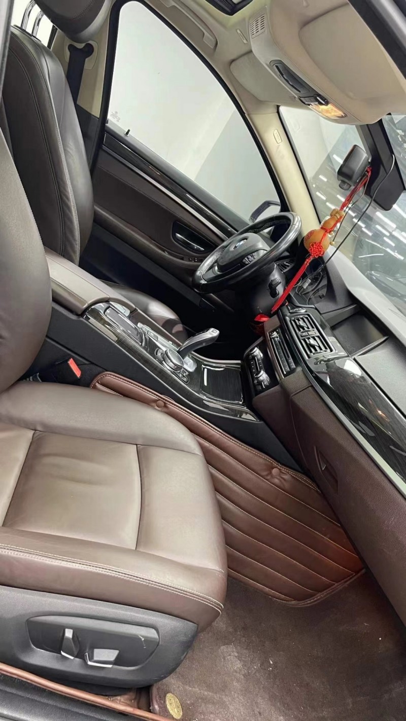 成都16年宝马5系7