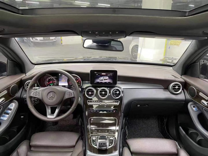 成都18年奔驰GLC9