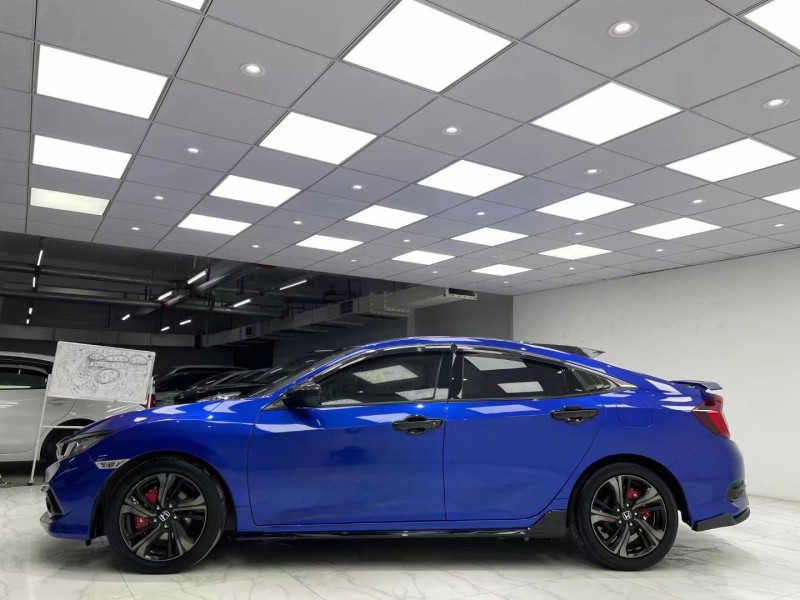 成都19年本田思域3