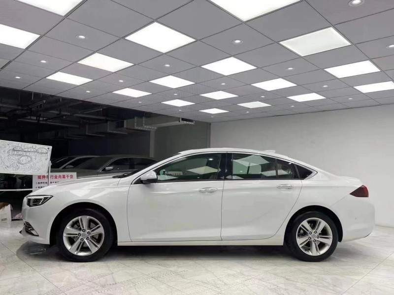 成都19年别克君威3