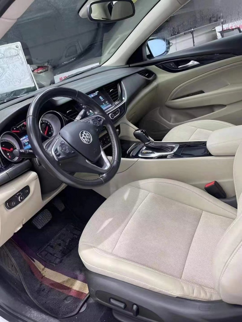 成都19年别克君威6