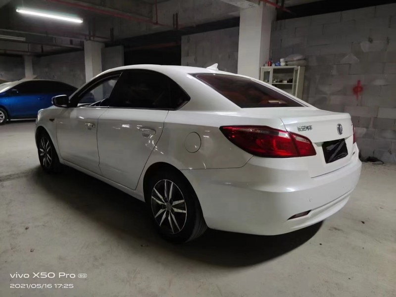 貴陽16年長安汽車逸動9