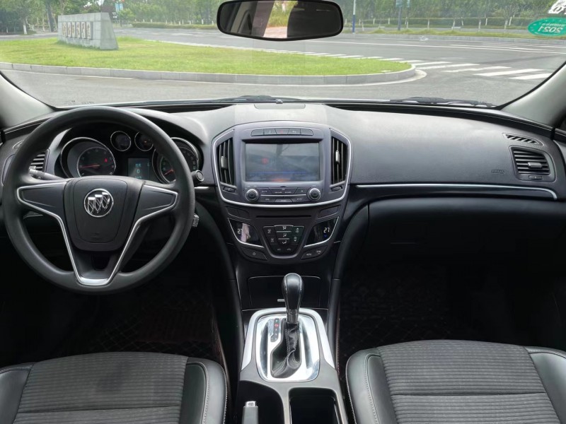 盐城16年别克君威5