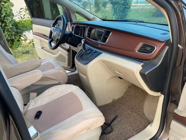 徐州16年别克GL83