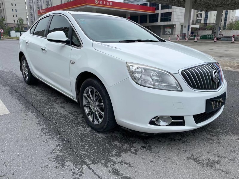 盐城12年别克英朗GT3