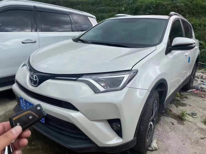 六盤水16年豐田RAV4榮放2