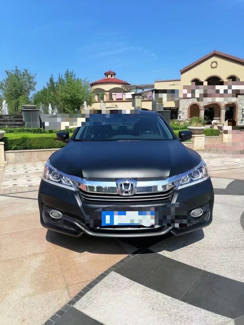 潍坊17年本田雅阁1