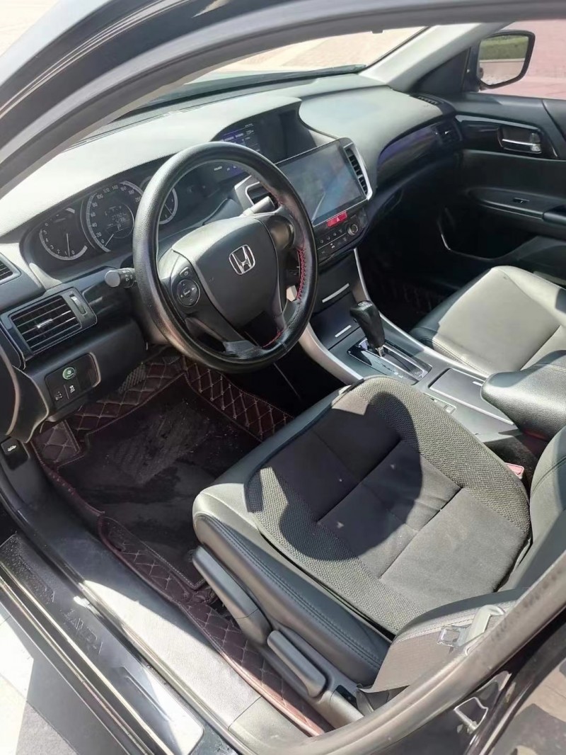 潍坊17年本田雅阁4