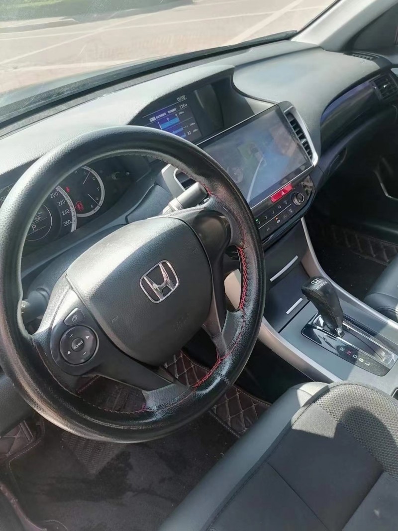 潍坊17年本田雅阁5