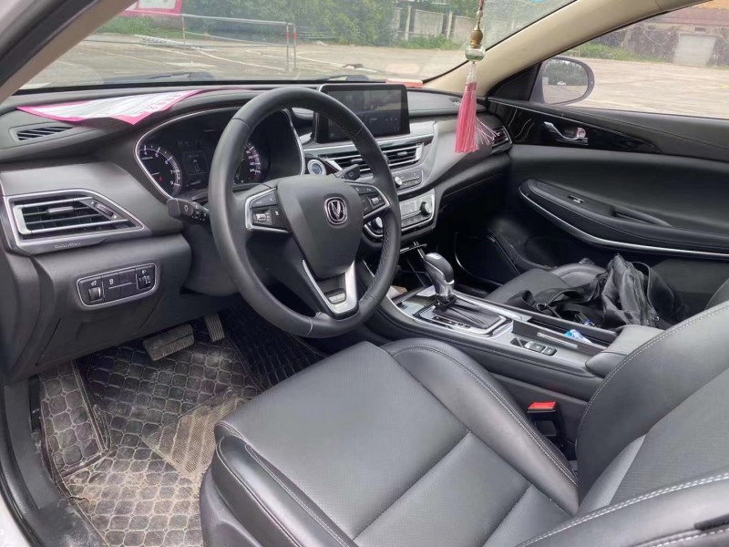 嘉興20年長安汽車銳程CC4