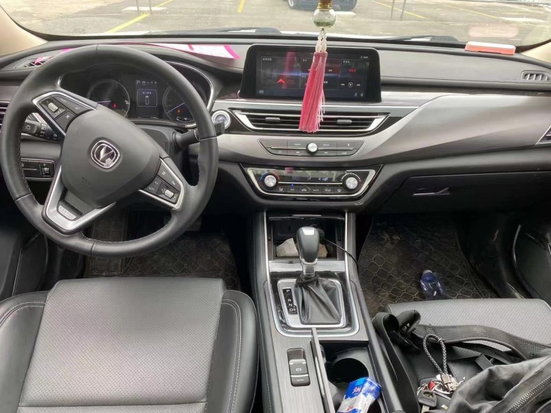 嘉興20年長安汽車銳程CC5