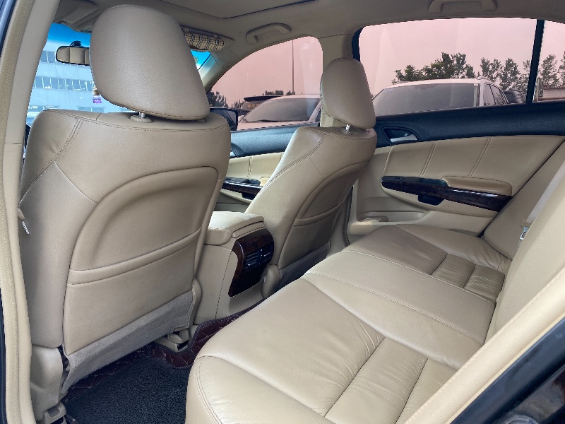 保定11年本田雅阁4