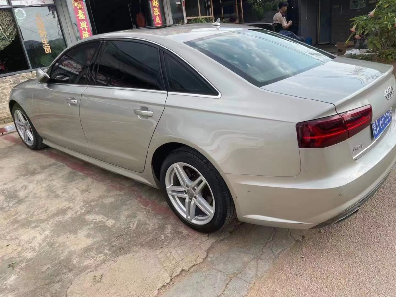 重慶18年奧迪A6L7