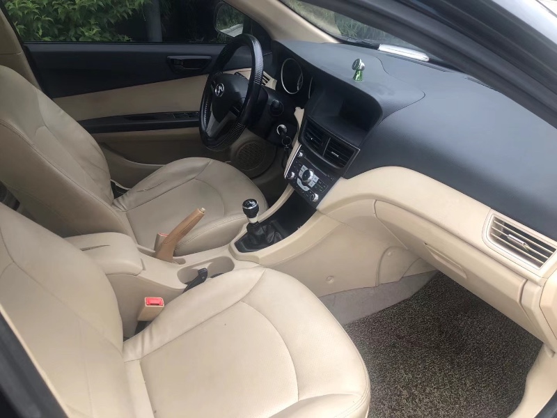 青岛17年东南汽车V5菱致4