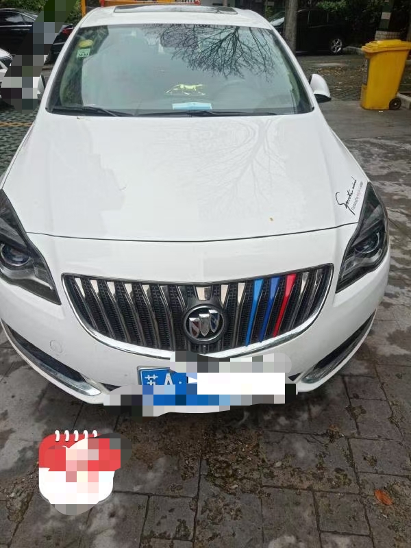 青岛16年别克君威1