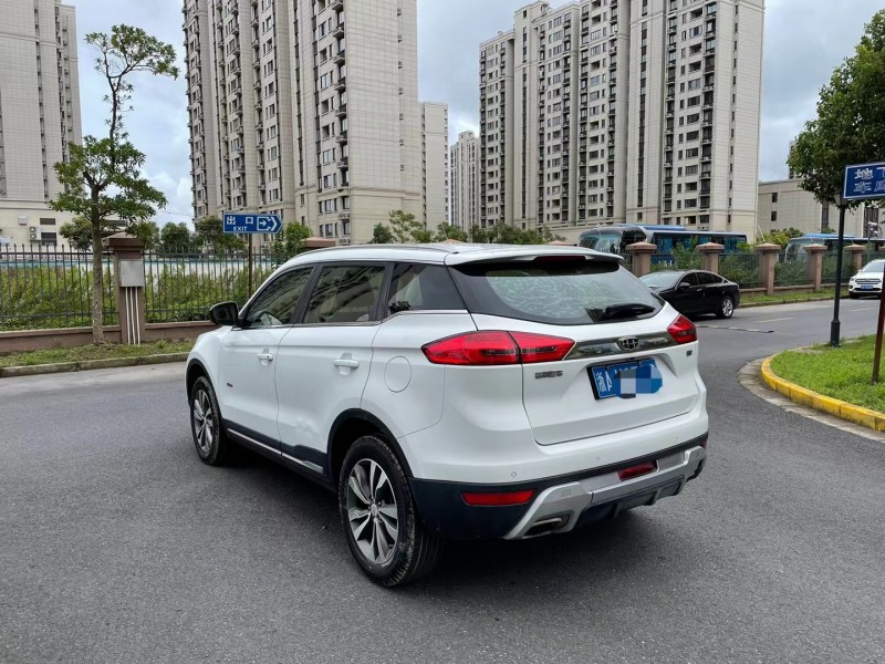 上海17年吉利博越9