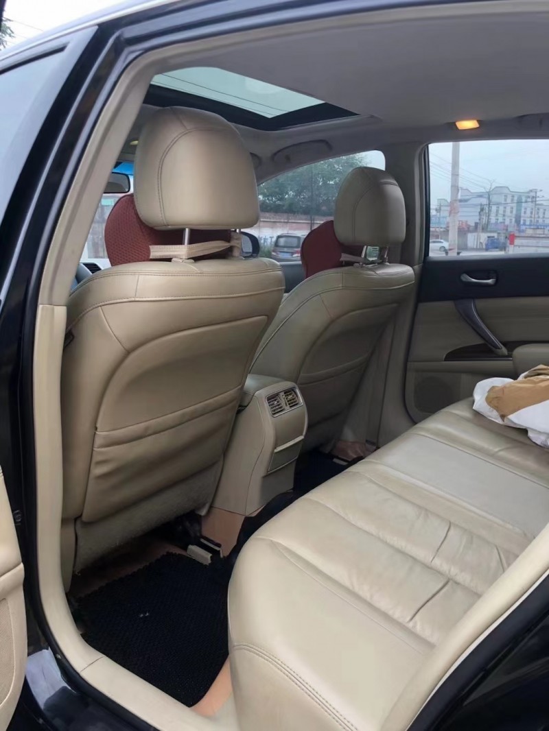 保定12年日产天籁7