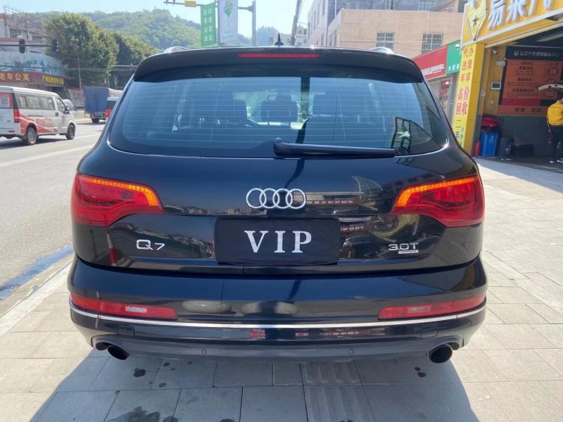 广州12年奥迪Q74