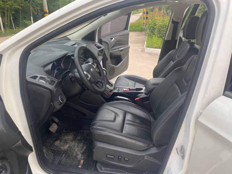 徐州16年福特翼虎6