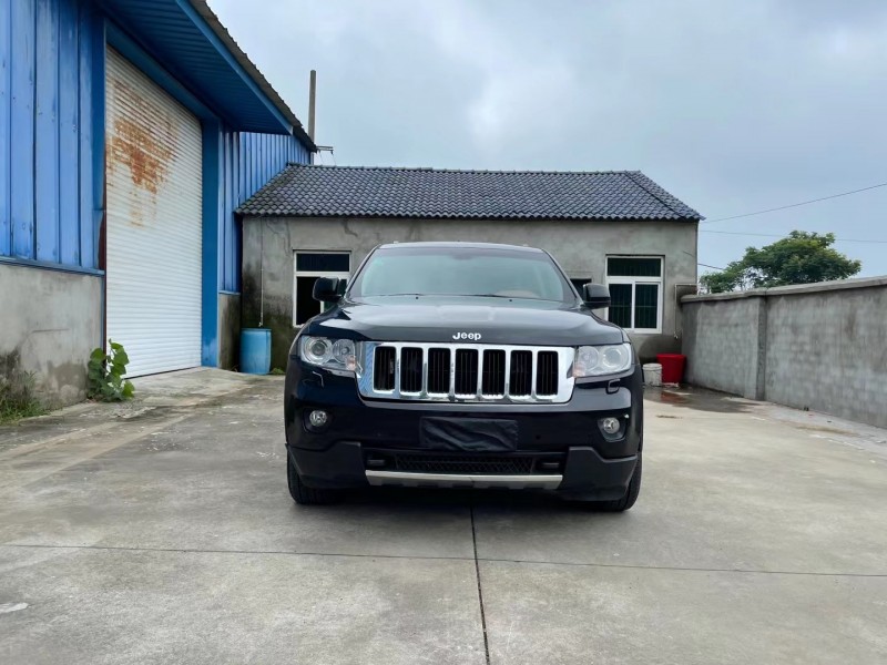 荊門11年Jeep大切諾基1