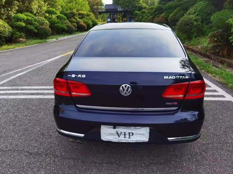 武汉14年大众迈腾9