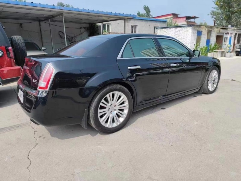 石家莊14年克萊斯勒300C2