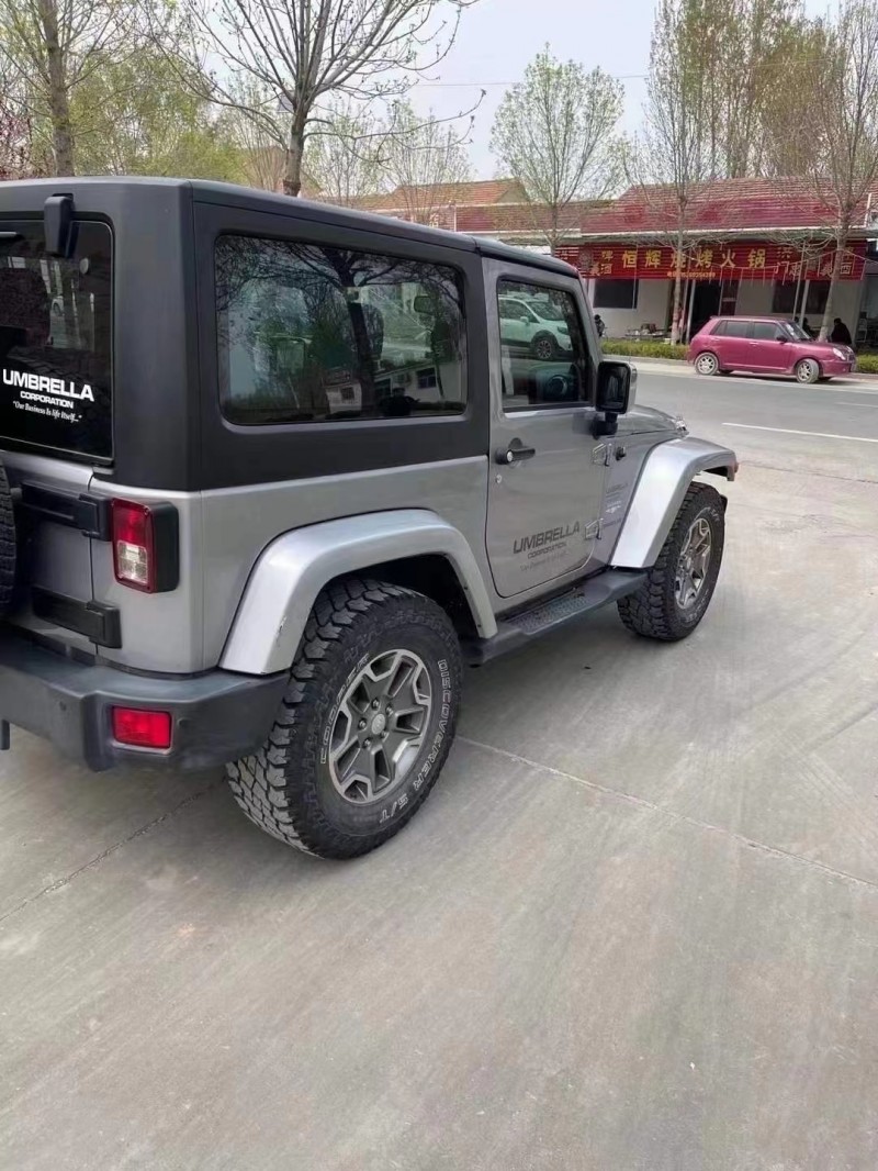 濟寧14年Jeep牧馬人7