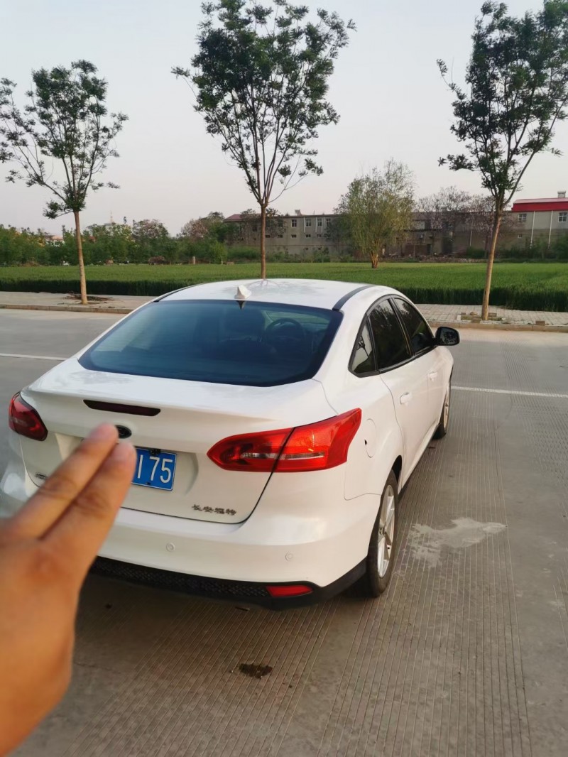 邢台16年福特福克斯6