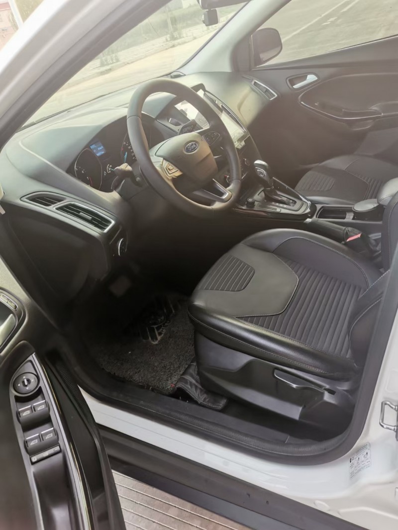 邢台16年福特福克斯7