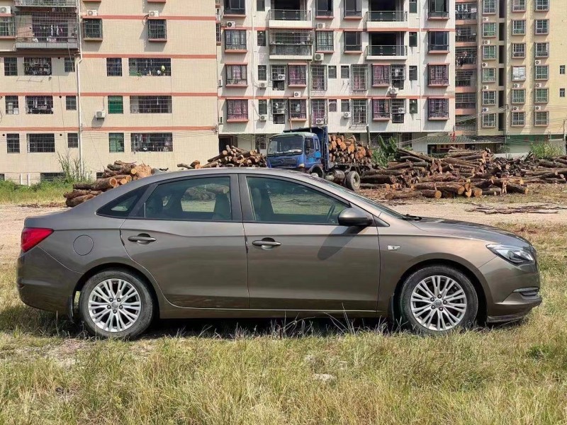 广州16年别克英朗5