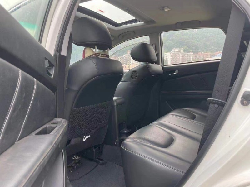 广州15年纳智捷优6 SUV3