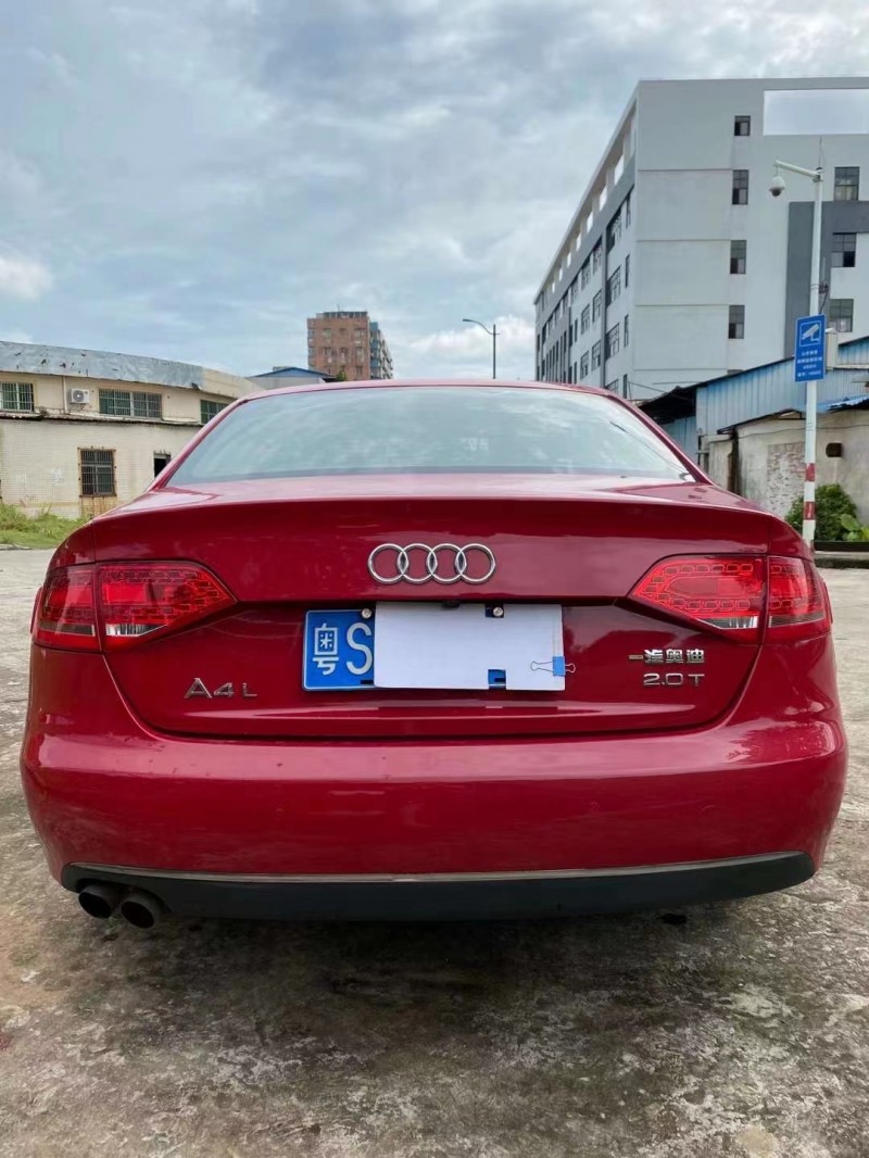 江門12年奧迪A4L8