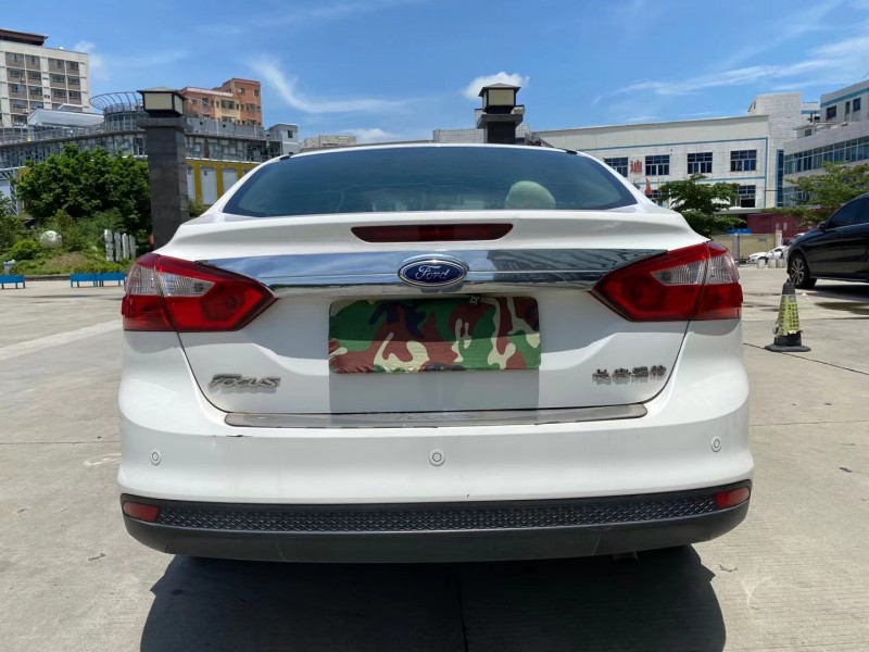 东莞13年福特福克斯1