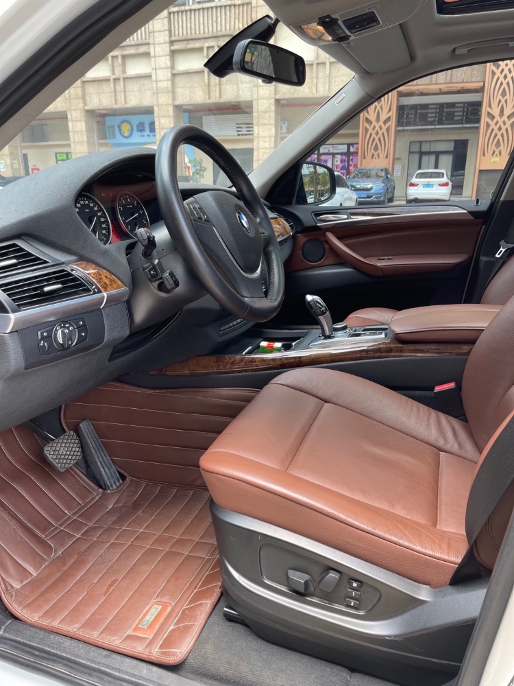 佛山13年宝马X57