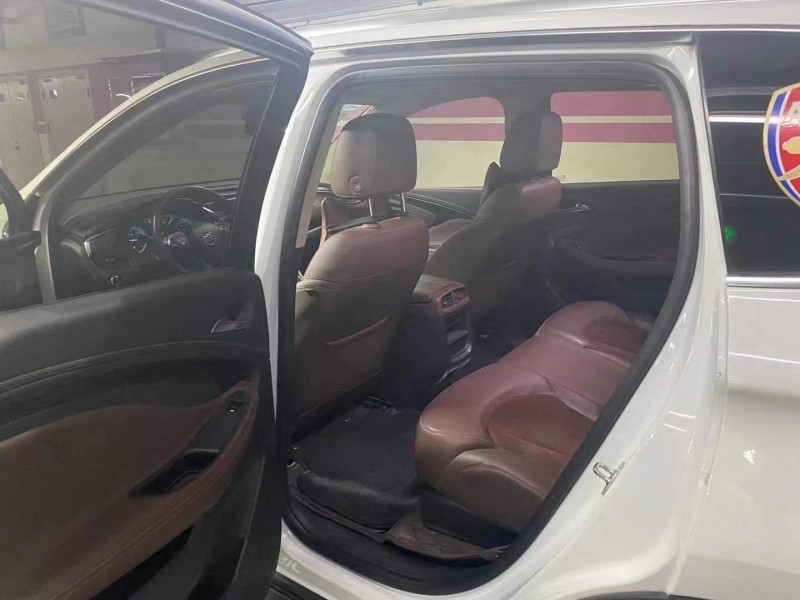 潍坊17年别克昂科威6