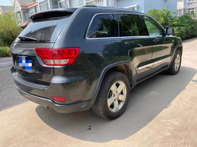 淄博11年Jeep大切諾基8
