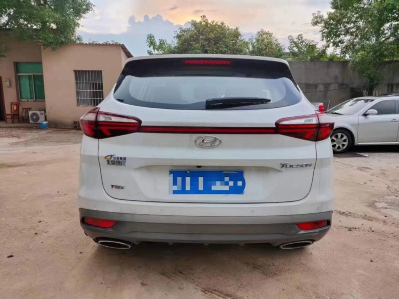 邵阳21年现代途胜9