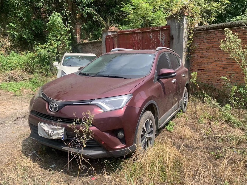 宜昌18年豐田RAV41