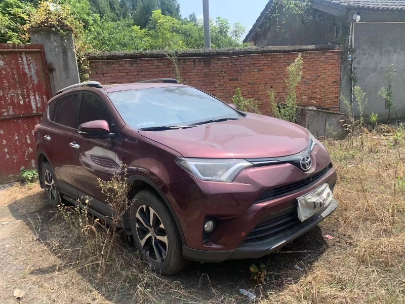宜昌18年豐田RAV42